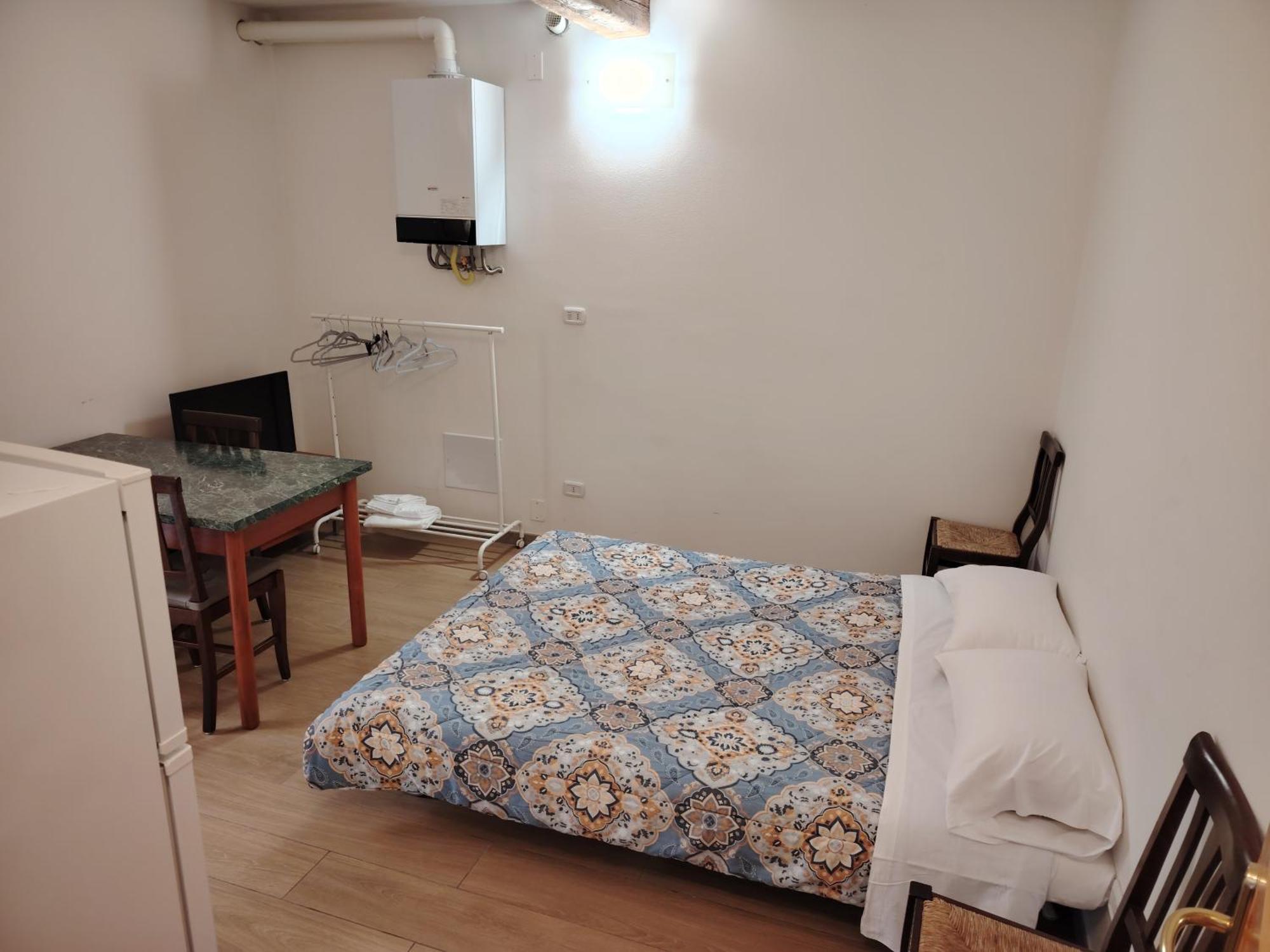 Casa Paradigna Парма Экстерьер фото