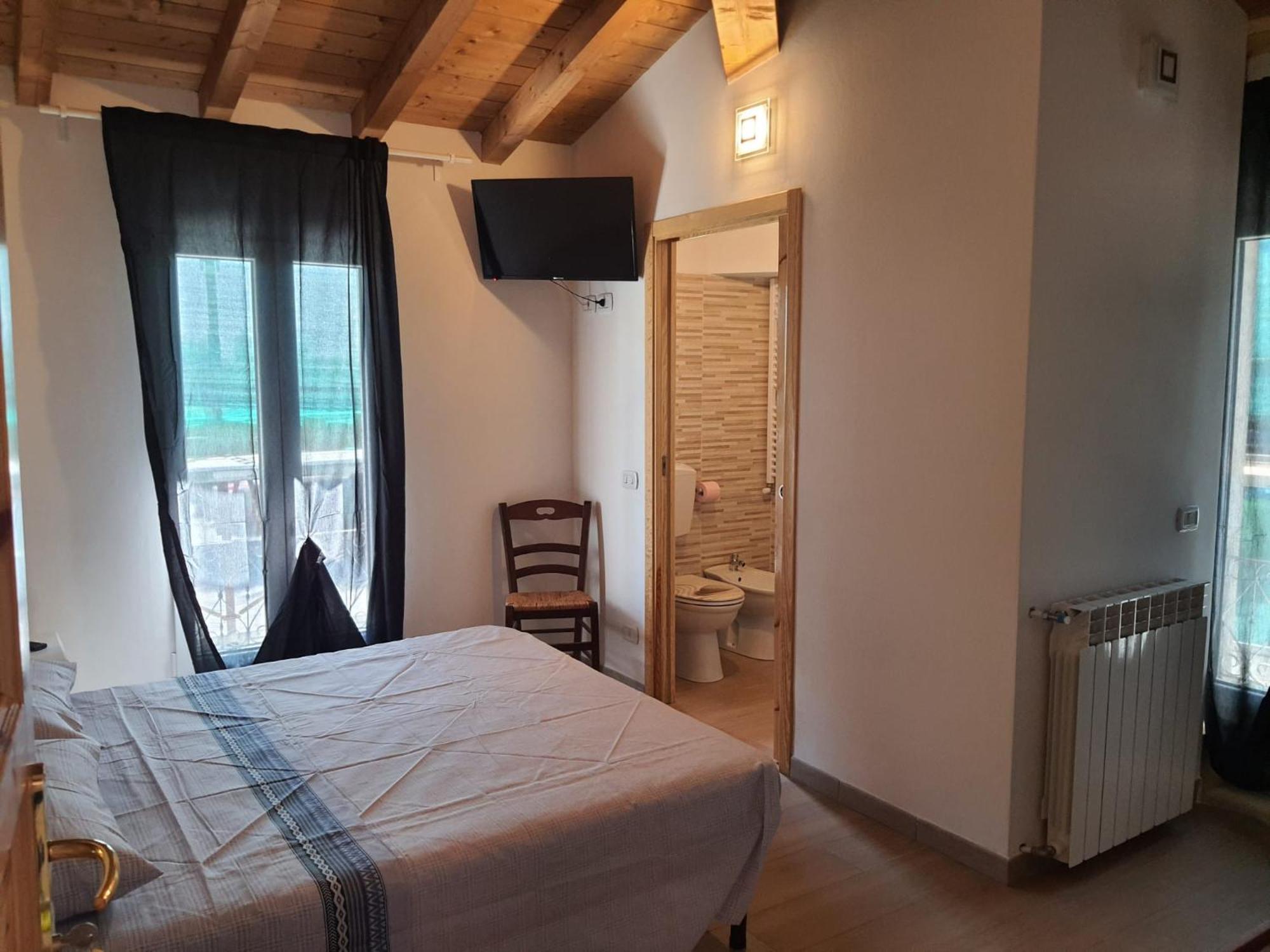 Casa Paradigna Парма Экстерьер фото